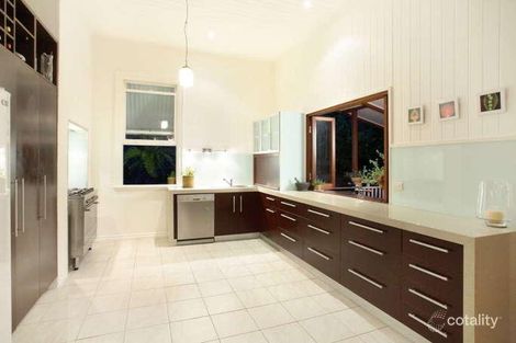 Property photo of 30 Upper Clifton Terrace Red Hill QLD 4059