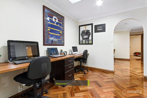 Property photo of 11 Batten Place Doonside NSW 2767