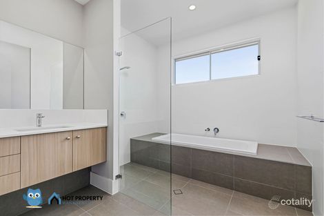 17 Brinawa St, Camp Hill, QLD 4152