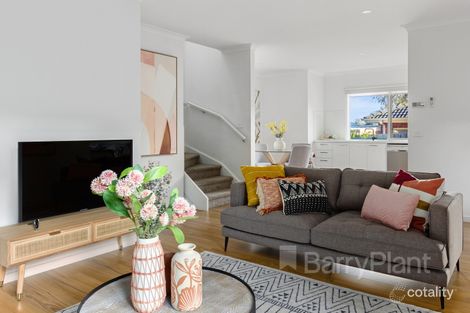 Property photo of 2/33 Elm Street Bayswater VIC 3153