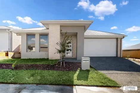 8 Legacy Dr, Flinders View, QLD 4305