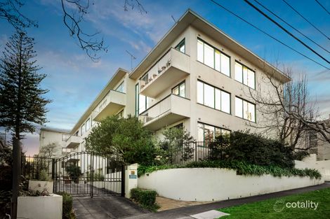 Property photo of 3/3 Struan Street Toorak VIC 3142