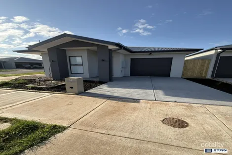1 Palash Way, Thornhill Park, VIC 3335