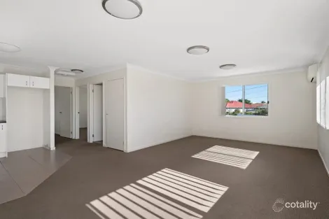 Property photo of 2/128 Worthing Street Wynnum QLD 4178