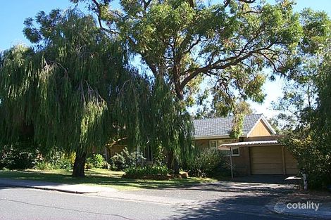 8 Gunbower Rd, Mount Pleasant, WA 6153