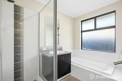 Property photo of 13 Malachite Road Byford WA 6122