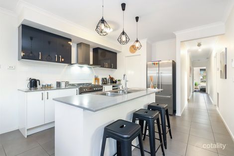 Property photo of 1 Courances Walk Wollert VIC 3750