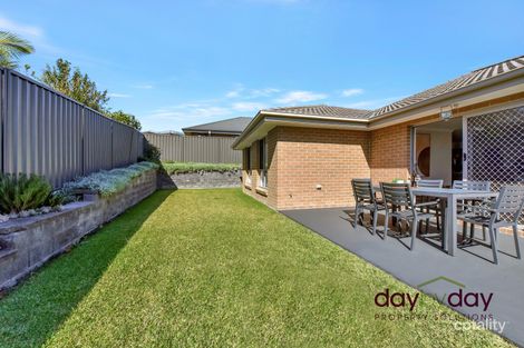 Property photo of 12 Outlook Boulevard Fletcher NSW 2287
