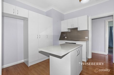 Property photo of 58 Gymea Crescent Mannering Park NSW 2259