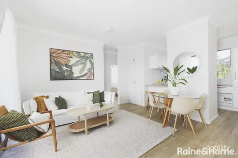 Property photo of 4/11 Cook Parade Lemon Tree Passage NSW 2319