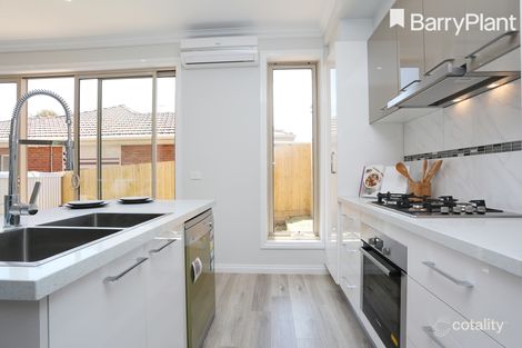 Property photo of 2/10 Oak Street Pascoe Vale VIC 3044