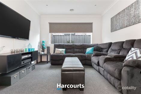 Property photo of 11 Riverbank Close Clyde North VIC 3978