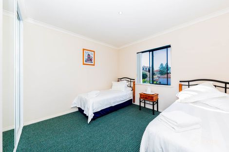 Property photo of 3/7 Village Mews Wannanup WA 6210