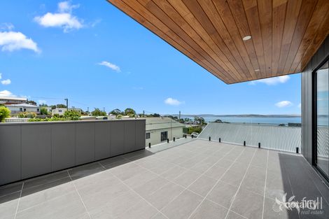 Property photo of 2/135 Roslyn Avenue Kingston Beach TAS 7050