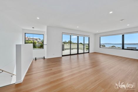 Property photo of 2/135 Roslyn Avenue Kingston Beach TAS 7050