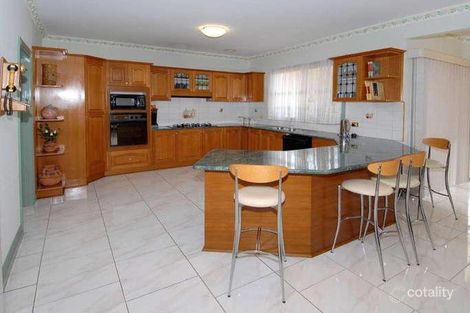 Property photo of 6 Muirs Court Taylors Lakes VIC 3038