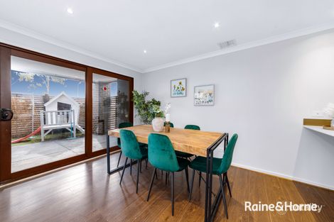 Property photo of 19 Selandra Boulevard Clyde North VIC 3978