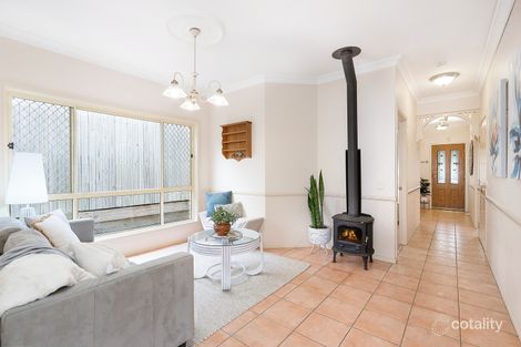 Property photo of 5 Carnarvon Close Forest Lake QLD 4078