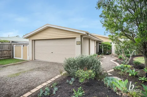 33 Palm Tree Dr, Safety Beach, VIC 3936