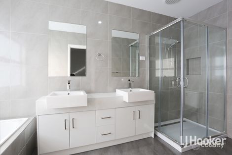 1/29 La Rochelle Bvd, Point Cook, VIC 3030