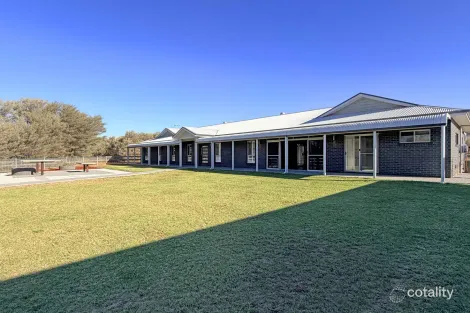 Property photo of 4 Annies Lane Cobar NSW 2835