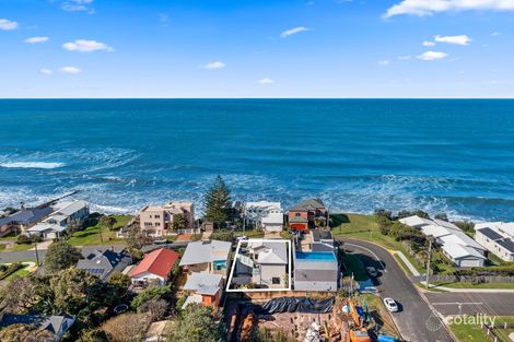 Property photo of 4 Cliff Parade Thirroul NSW 2515