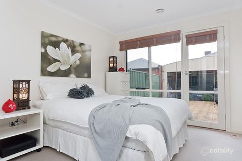 Property photo of 18 McGuire Crescent Williamstown VIC 3016