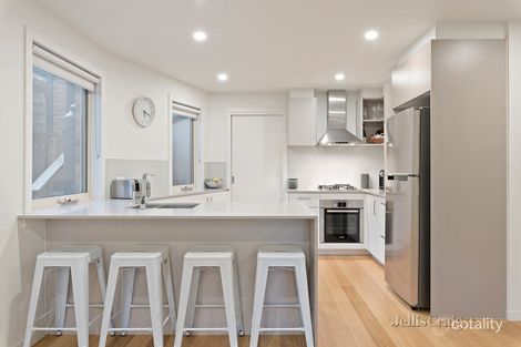 Property photo of 52 Rattray Road Montmorency VIC 3094