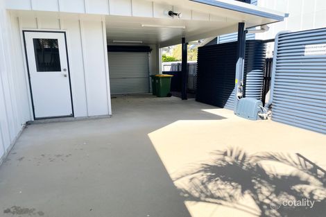 Property photo of 2 Sam Bezzina Drive Beaconsfield QLD 4740