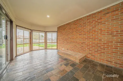 Property photo of 9 Hovell Court Cranbourne VIC 3977