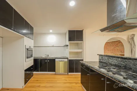 Property photo of 9 Hovell Court Cranbourne VIC 3977
