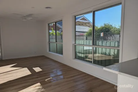Property photo of 2/190 Lawrence Street Wodonga VIC 3690