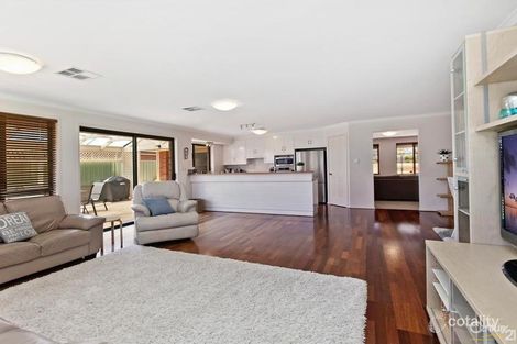 Property photo of 17 Rowe Circuit Walkley Heights SA 5098