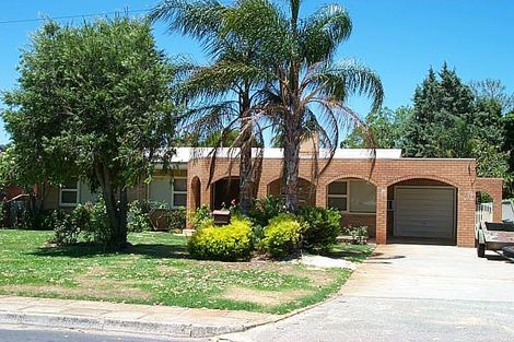 9 Beverley St, Morley, WA 6062