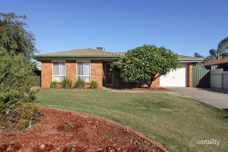18 Lisbon Rd, Craigmore, SA 5114