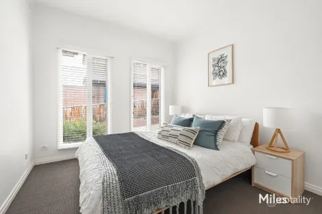 Property photo of 2/151 Ellesmere Parade Rosanna VIC 3084