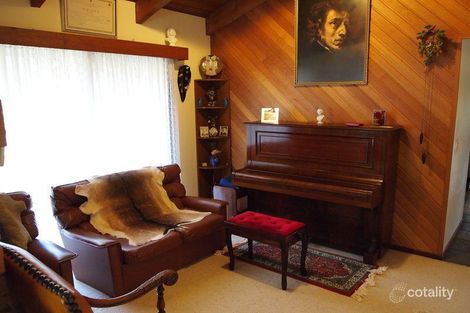 Property photo of 9 Claret Court Bright VIC 3741