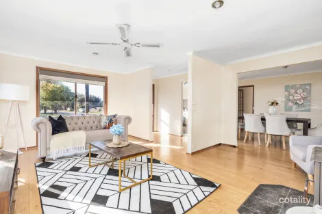 Property photo of 15 Manifold Road Woodend VIC 3442