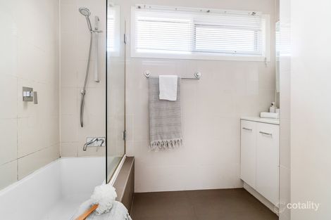 Property photo of 60 Towerhill Road Frankston VIC 3199