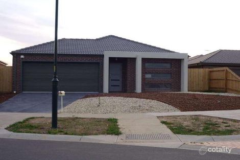 10 Sandalwood Dr, Pakenham, VIC 3810