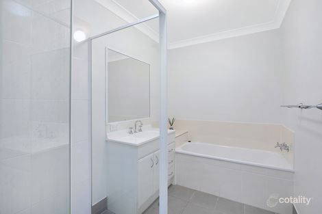 Property photo of 2/16 Varuna Court Rothwell QLD 4022