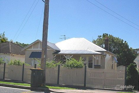 27 Thalaba Rd, New Lambton, NSW 2305