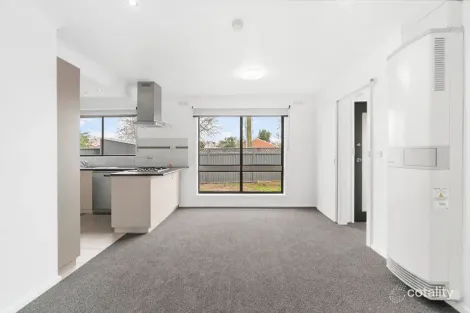 Property photo of 1/63 Cuthberts Road Alfredton VIC 3350