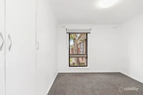Property photo of 1/63 Cuthberts Road Alfredton VIC 3350
