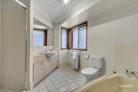 Property photo of 6 Tuckett Street Kenmore Hills QLD 4069