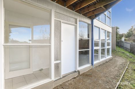 2/6 Wandeet Pl, Sandy Bay, TAS 7005