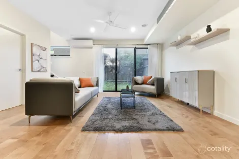 Property photo of 6 Grasslands Loop Keysborough VIC 3173