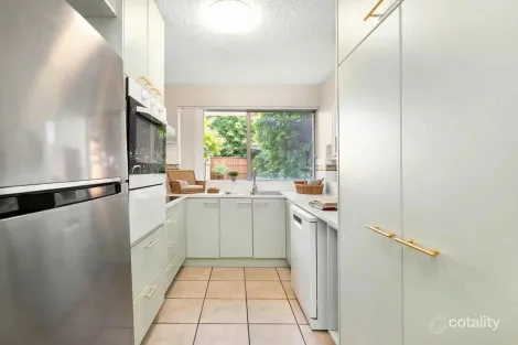Property photo of 2/104 Windermere Road Hamilton QLD 4007
