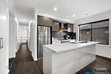 17 Leitrim St, Alfredton, VIC 3350