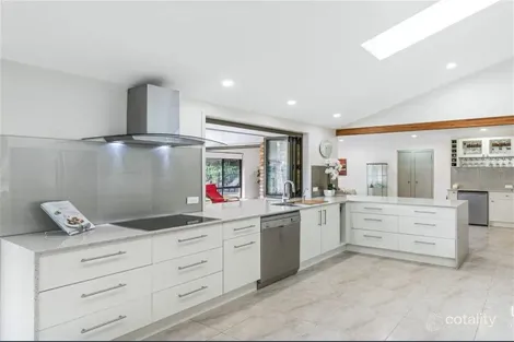 Property photo of 11 Hillside Drive Daisy Hill QLD 4127